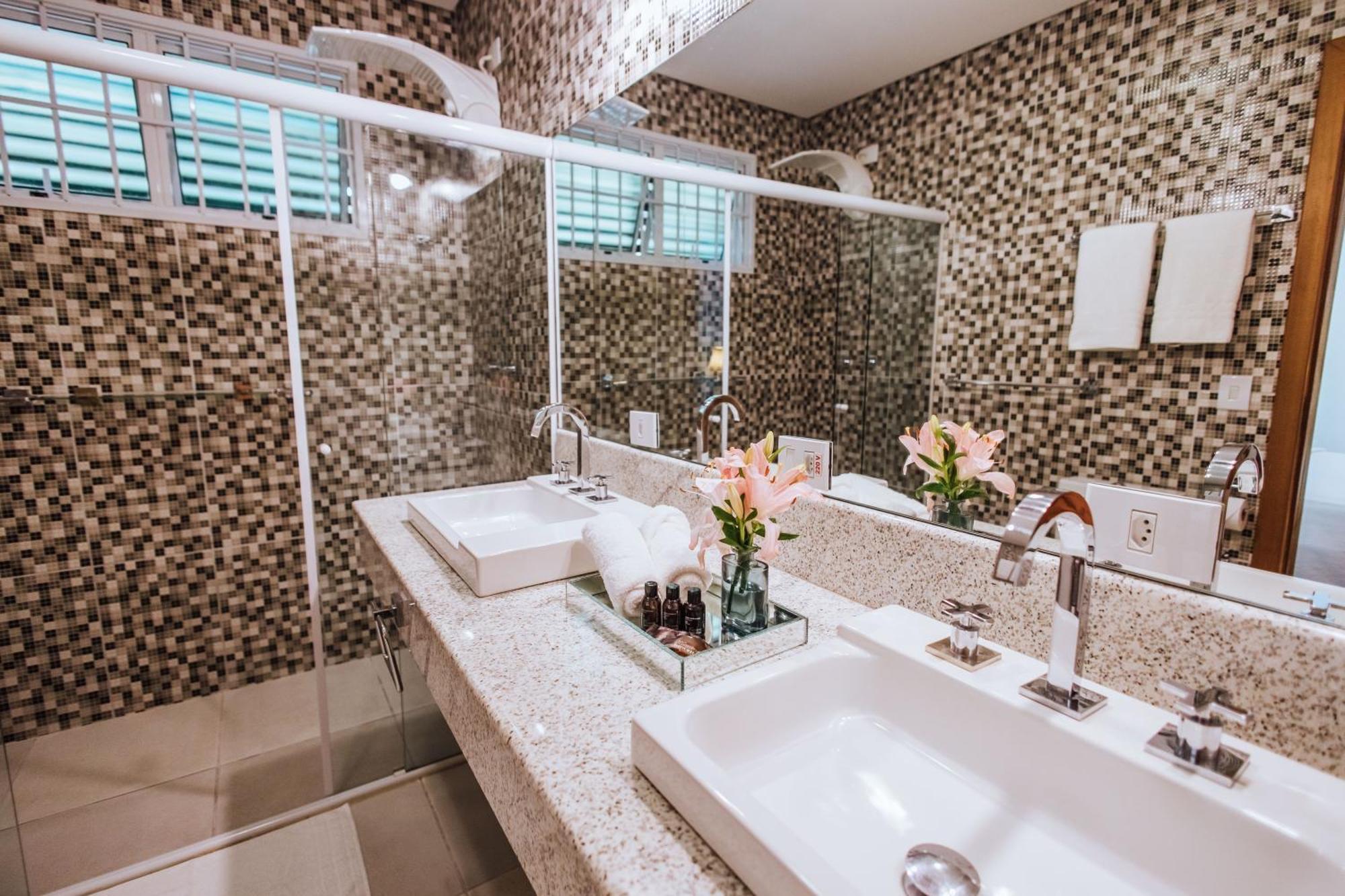 Vila M Suites ᵇʸ ᴬᴸᴱᴮᴬᴴᴸᴵ Ilhabela Exterior foto